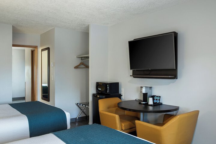 Room 30 of 51