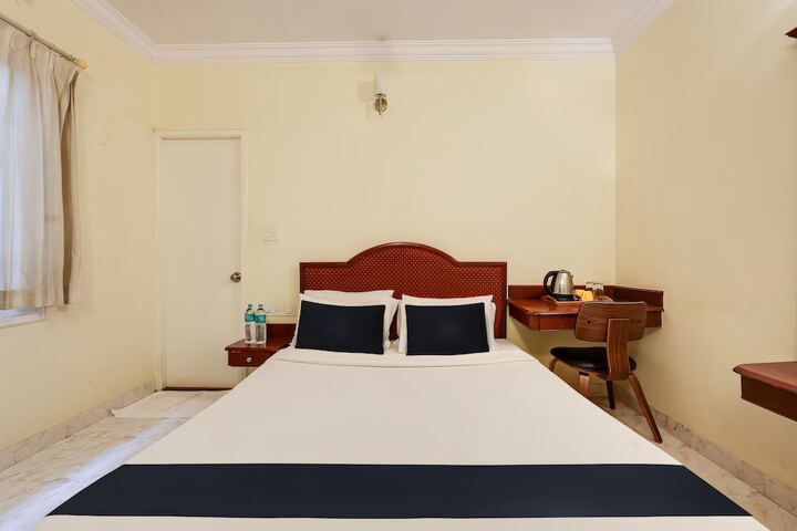 Room 10 of 29