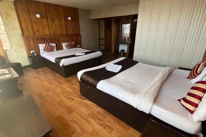 Room 18 of 43