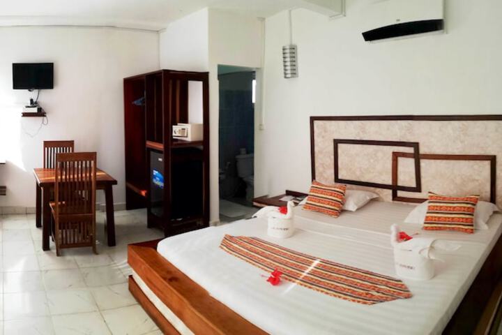 Room 4 of 48