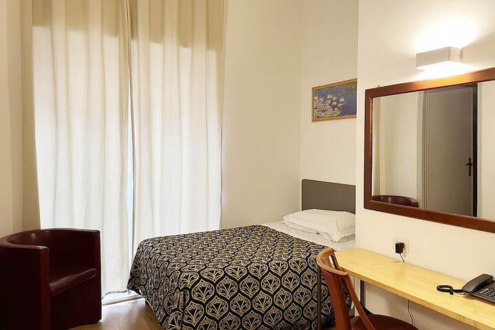 Room 34 of 81
