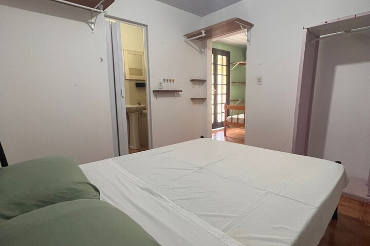 Room 8 of 28