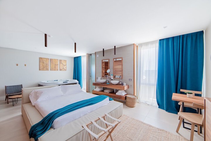 Room 27 of 104