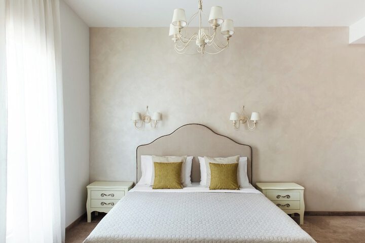 Room 46 of 166