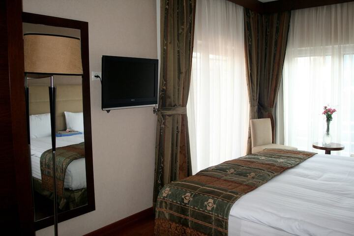 Room 7 of 50