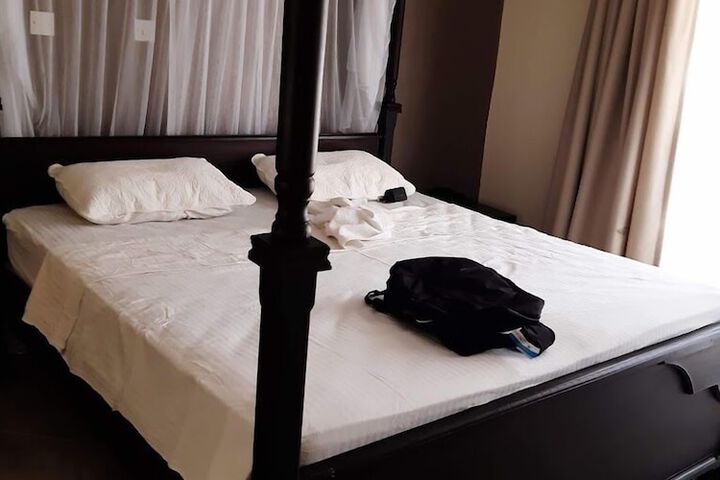 Room 13 of 53