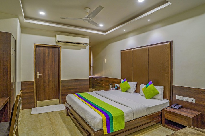 Room 17 of 41