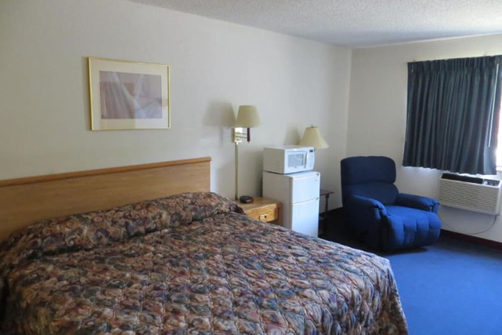 2 Queen Beds (5 of 7)