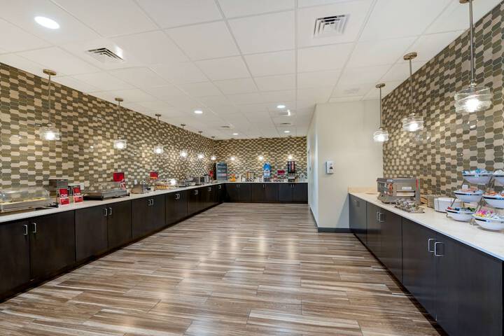 Breakfast/Coffee Service 34 of 39