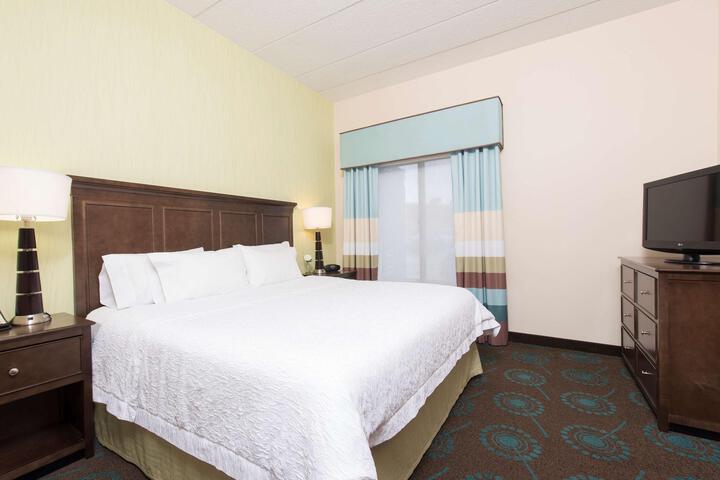 1 King Bed (19 of 37)