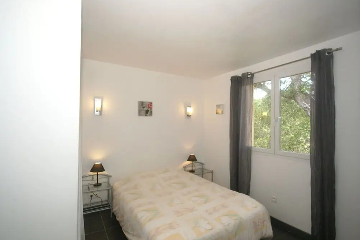 Room 3 of 16