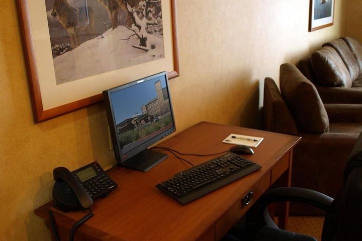 Room 4 of 15