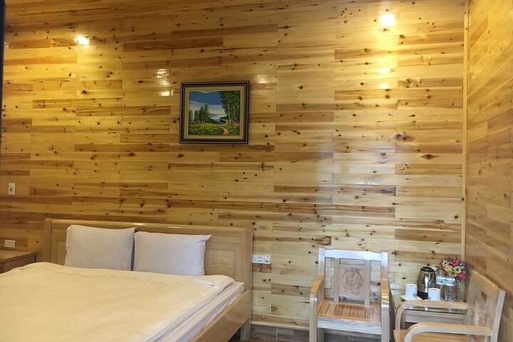 Room 6 of 43