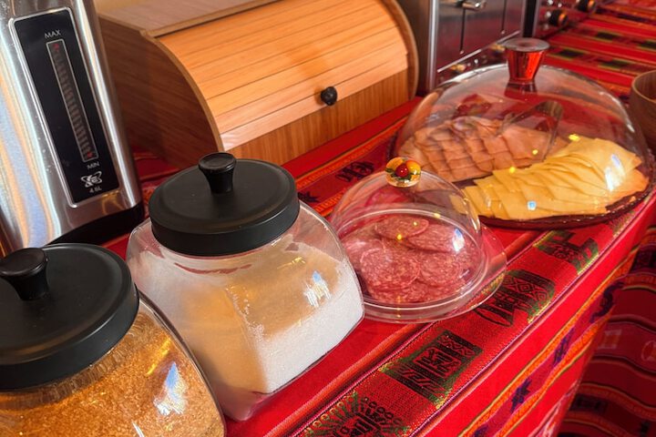 Breakfast/Coffee Service 112 of 150