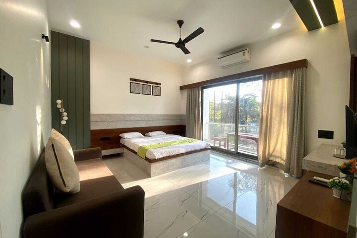 Room 9 of 23