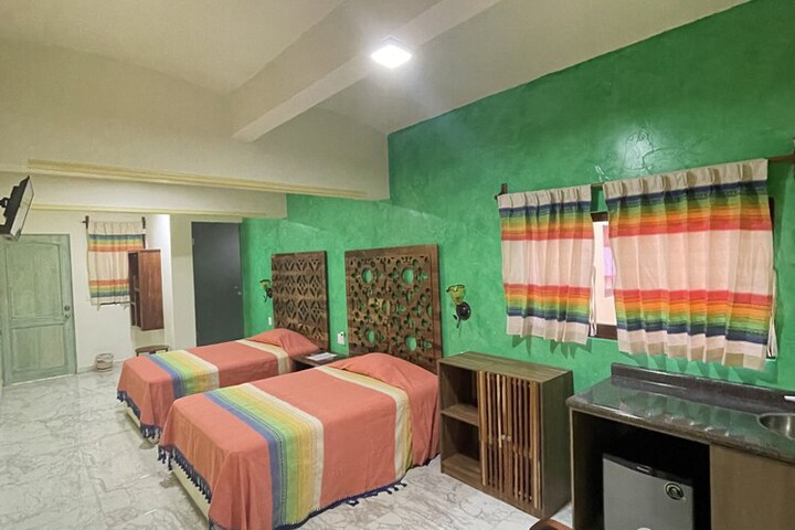 Room 23 of 47
