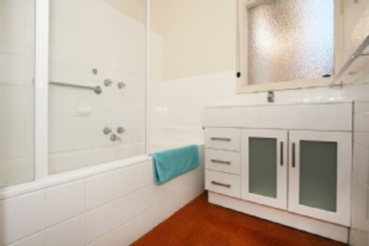 Room 80 of 84