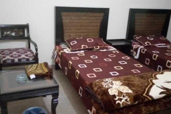 Room 6 of 9