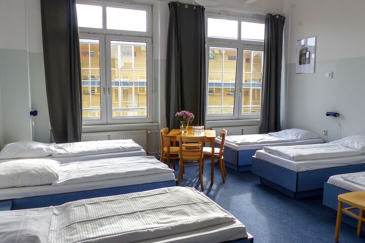 Room 35 of 86