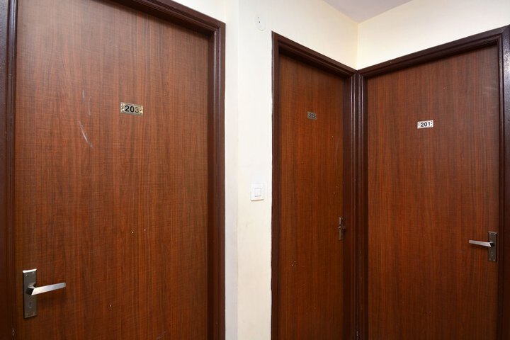 OYO 40504 HOTEL AVTAR RESIDENCY