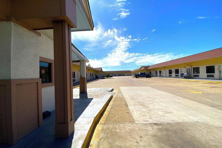 Property Grounds 18 of 18
