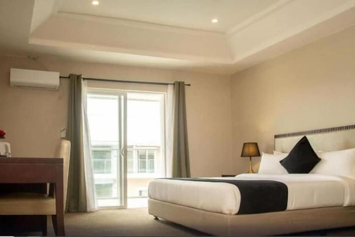 Room 3 of 25