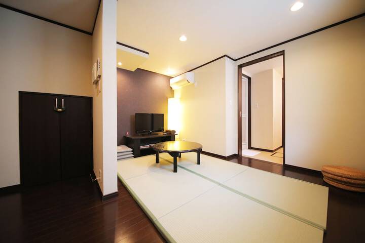 Room 3 of 12