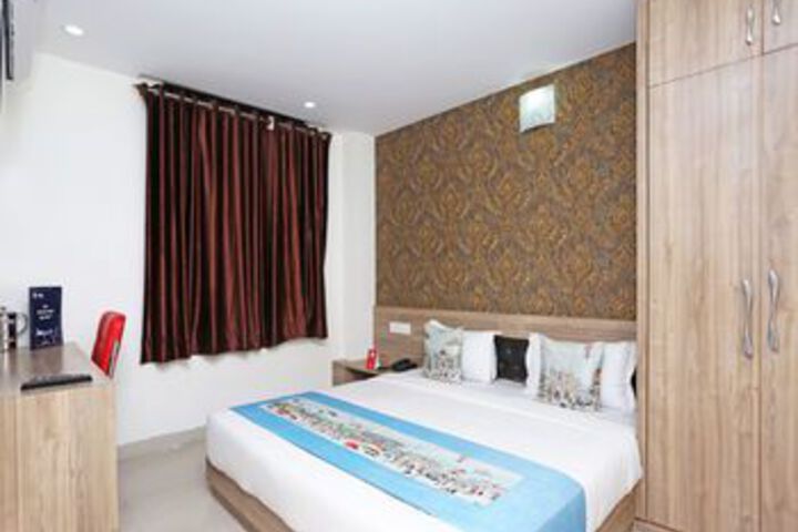 Room 15 of 25