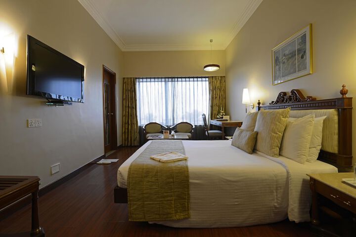 Room 15 of 170