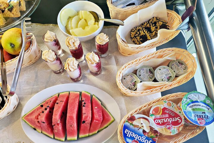 Breakfast/Coffee Service 90 of 128