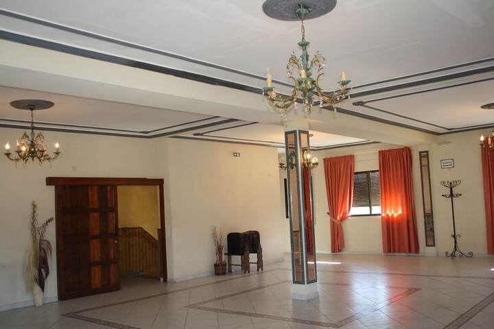 Ballroom/Hall 29 of 41