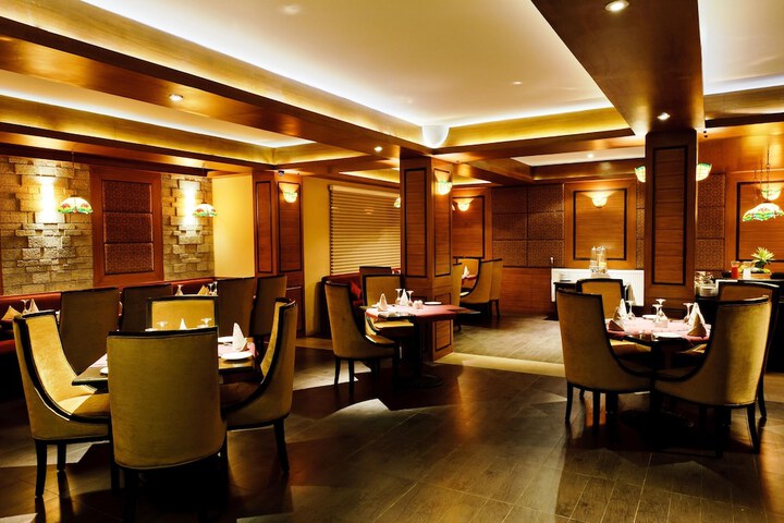 Dining 60 of 85