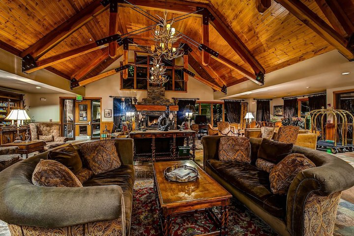 Hotel Interior 8 of 46