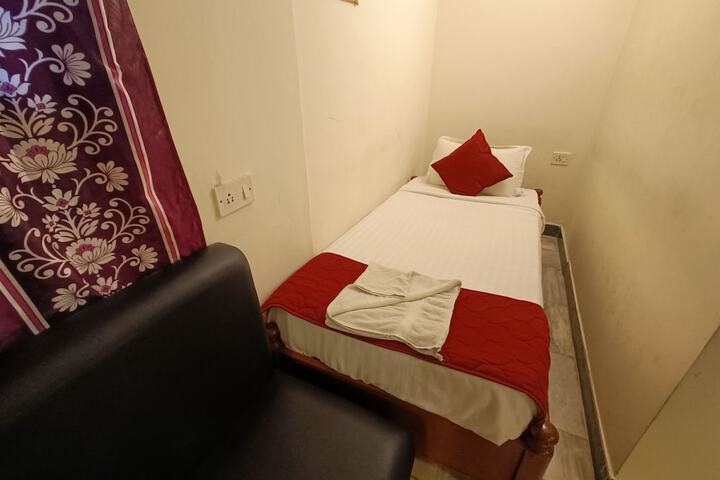 Room 46 of 93