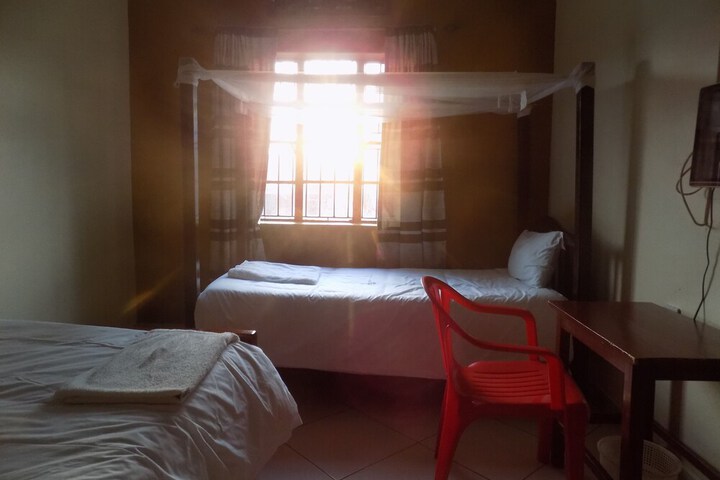 Room 3 of 23