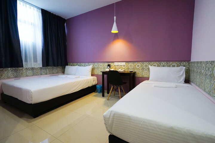 Room 7 of 36
