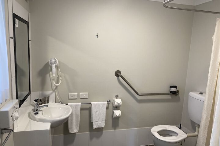 Room 12 of 26