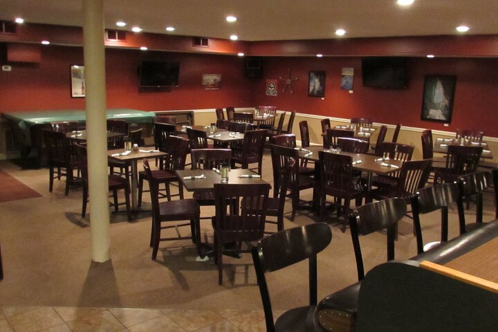 Lounge 61 of 81