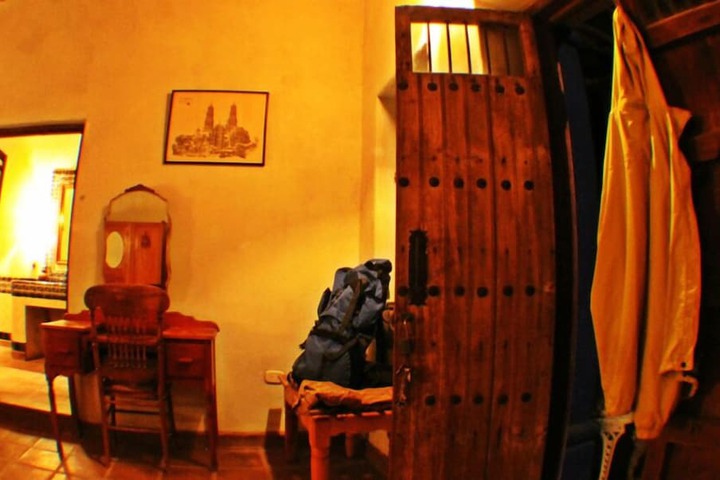 Room 12 of 21
