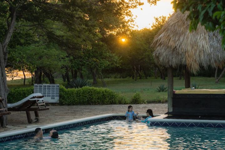 Pool 60 of 128