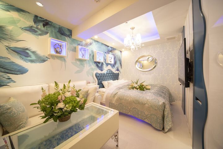 Room 15 of 22