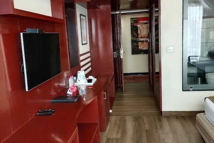Room 6 of 48