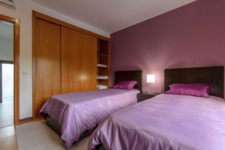 Room 7 of 60