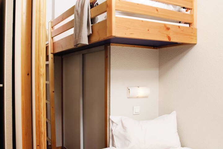Room 4 of 19