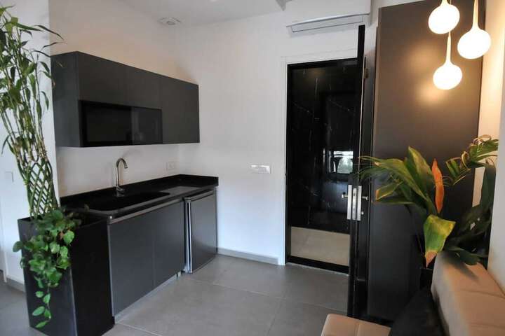 Room 15 of 36