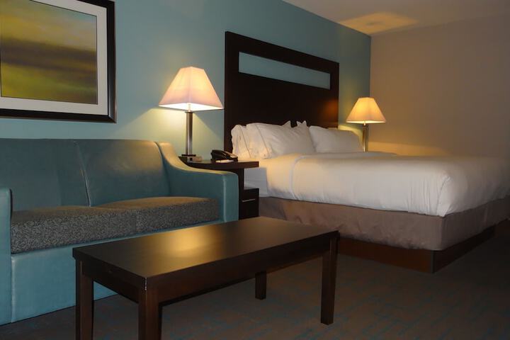 1 King Bed (18 of 18)