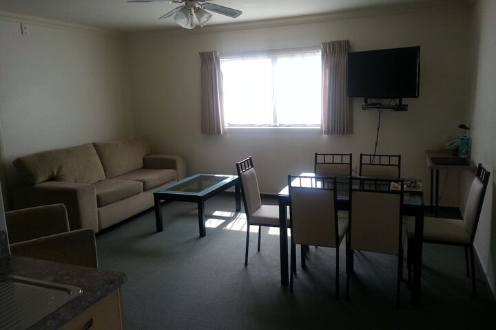Room 18 of 37