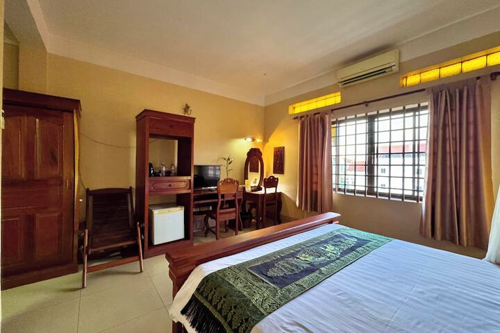 Room 73 of 123