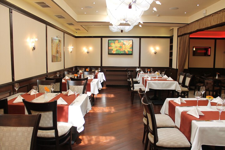 Dining 78 of 93