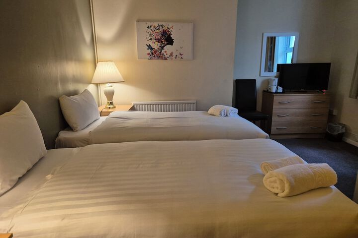 Room 13 of 42